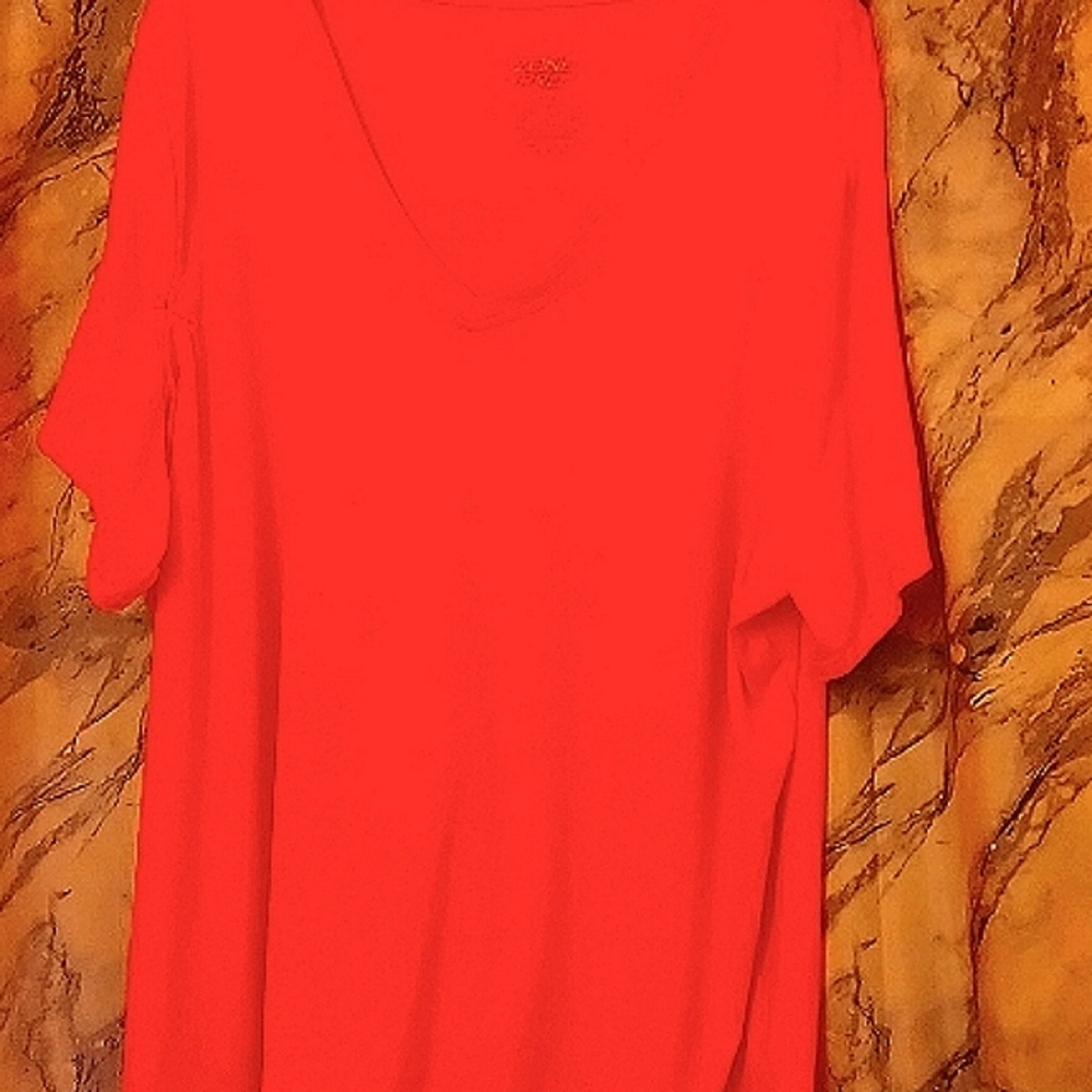 Zone Pro Woman's Pink Workout V-neck T-shirt Size 1XL